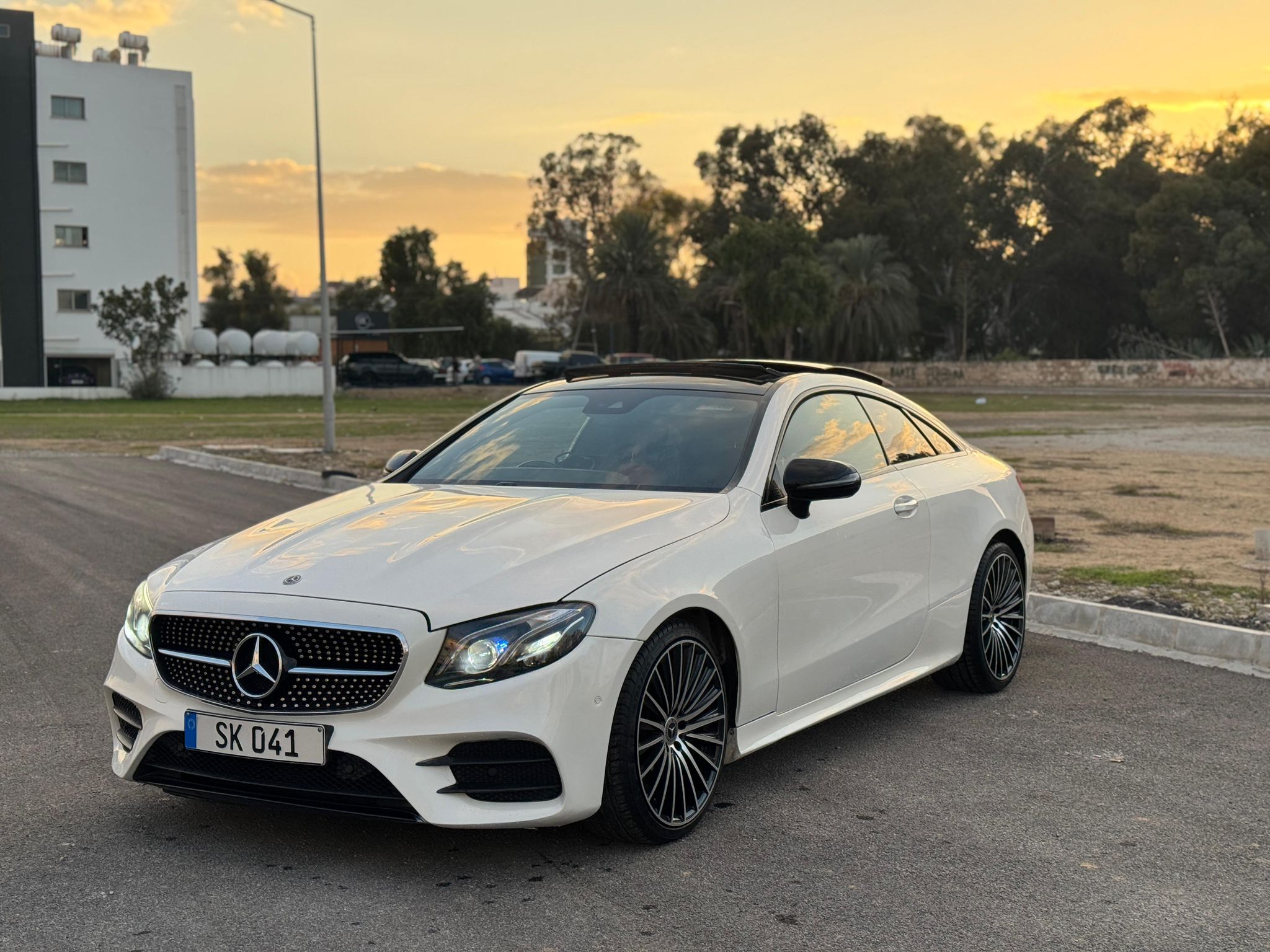 MERCEDES-BENZ E220d AMG PREMIUM PLUS 2.2 DİZEL 2018 MODEL